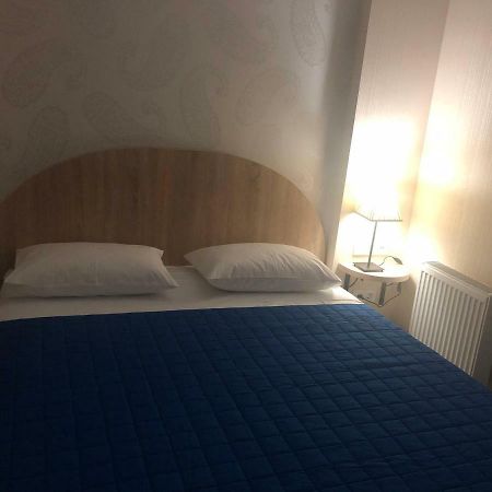 U Fedora Hotel Oleksandriia Buitenkant foto