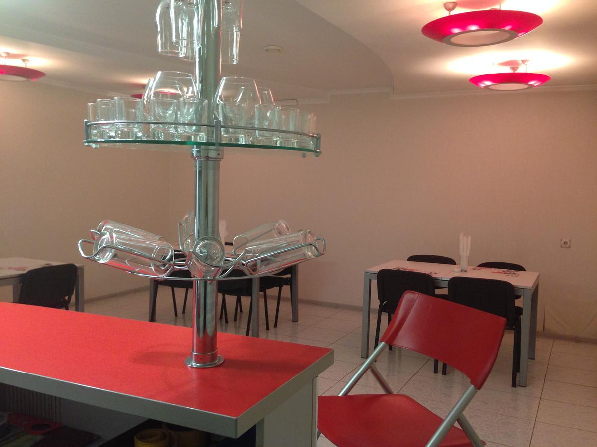 U Fedora Hotel Oleksandriia Buitenkant foto