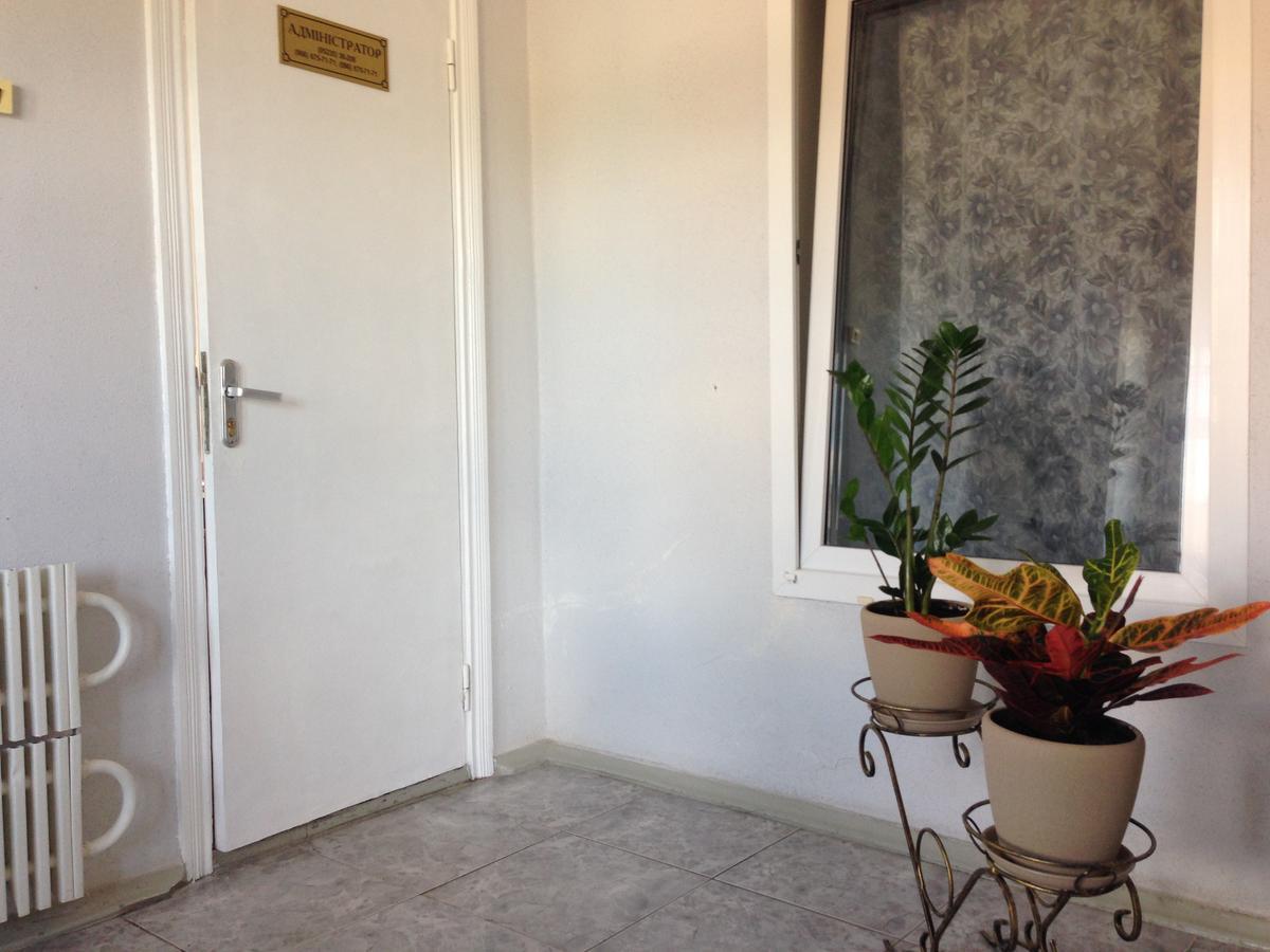 U Fedora Hotel Oleksandriia Buitenkant foto