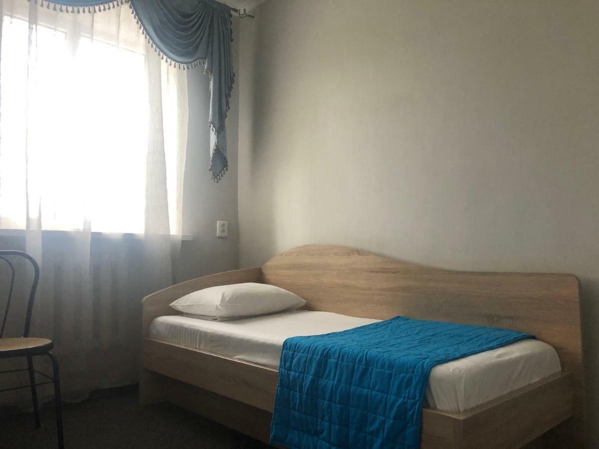 U Fedora Hotel Oleksandriia Buitenkant foto